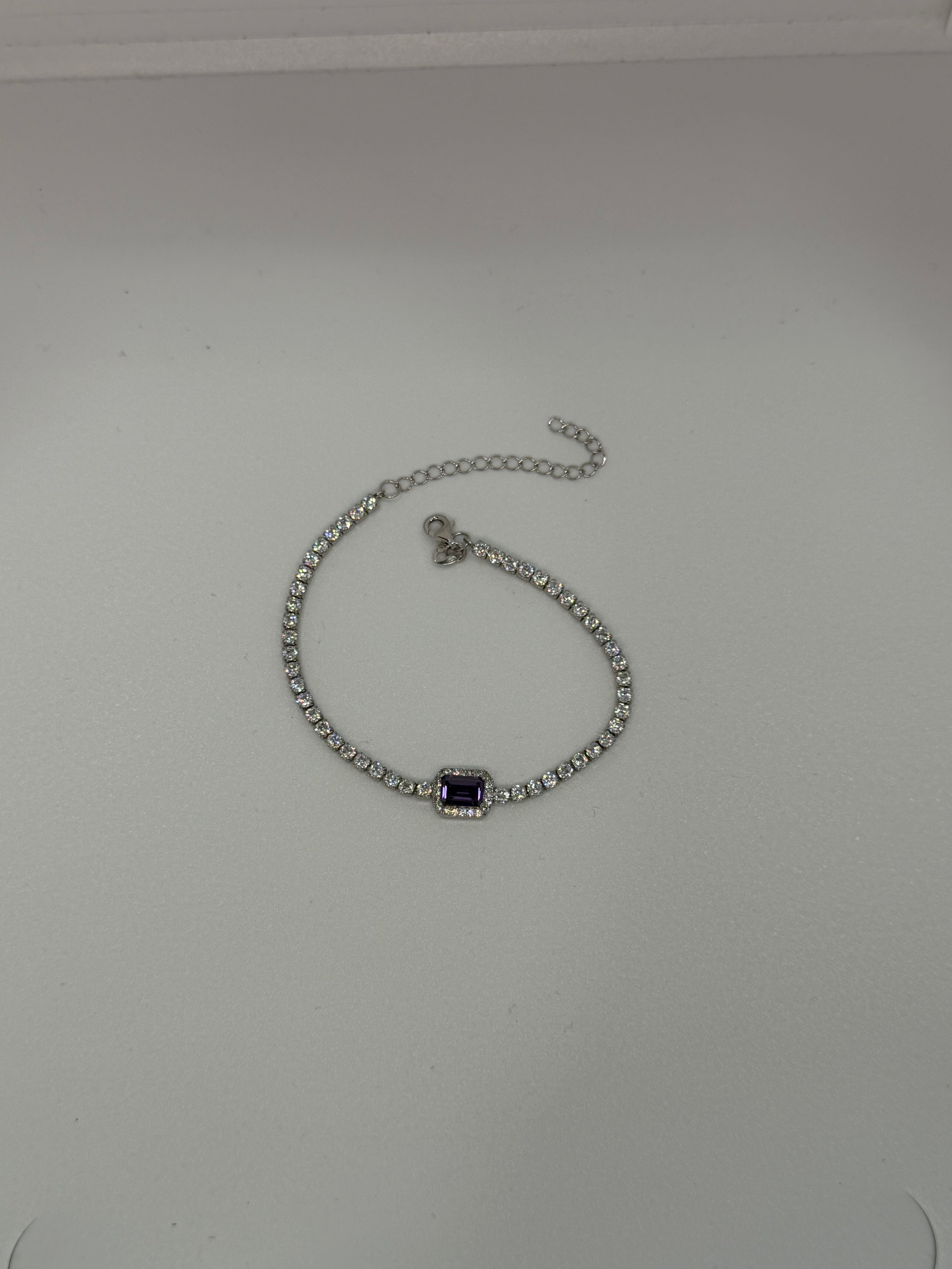 Bracciale Tennis Argento 925 con Pietra Viola Centrale – Semirigido