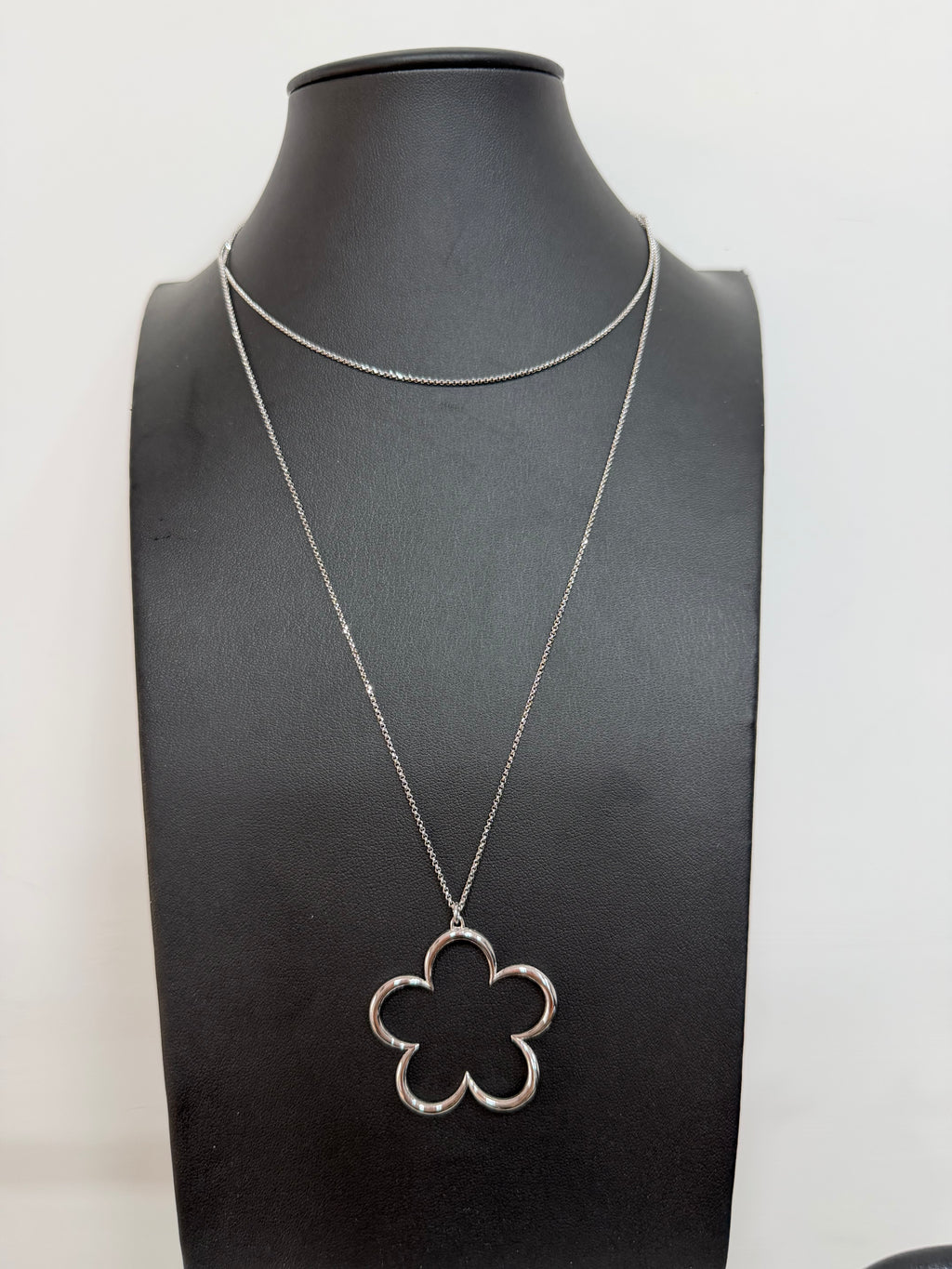 Collana Fiore in Argento 925 – Eleganza Artigianale