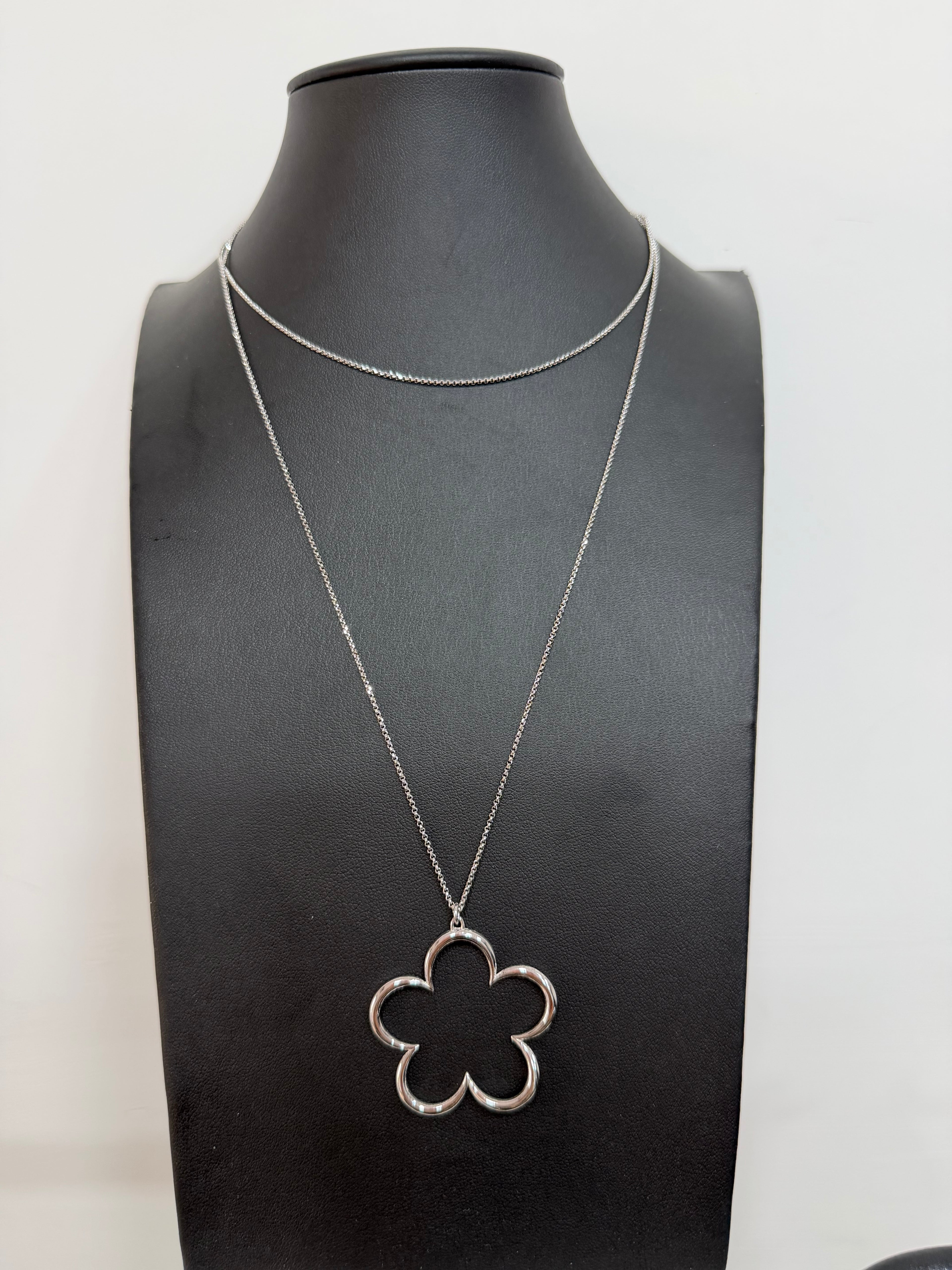 Collana Fiore in Argento 925 – Eleganza Artigianale