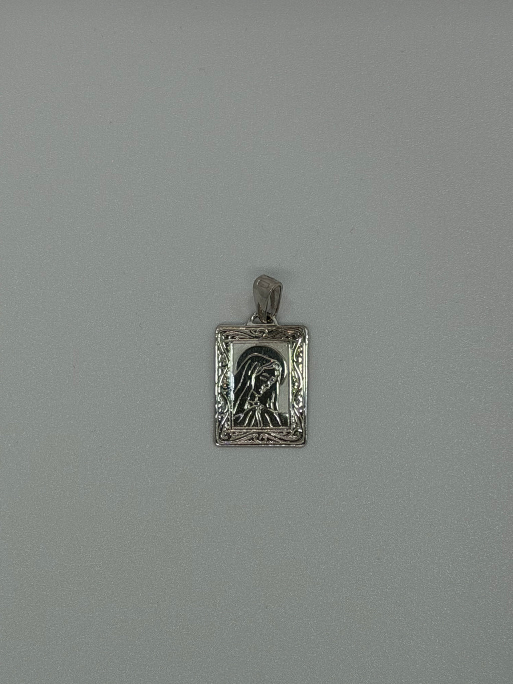 Ciondolo Madonnina in Argento 925 | Gioiello Religioso Artigianale