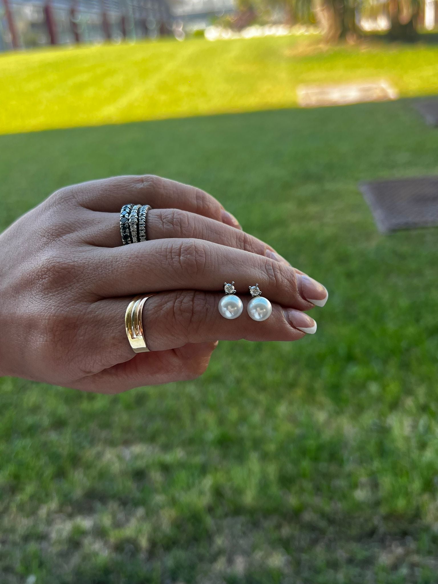 Orecchini in Argento 925 con Perle e Punto Luce Bianco – Classici e Luminosi
