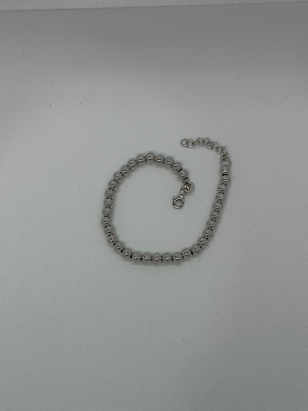 Bracciale Sfere Lisce in Argento 925 – Minimal e Versatile