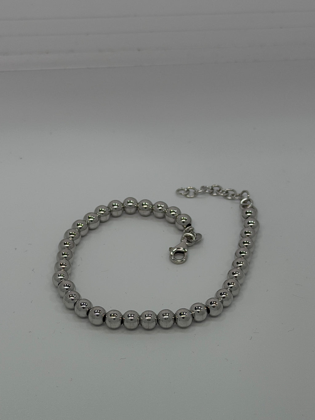 Bracciale Sfere Lisce in Argento 925 – Minimal e Versatile