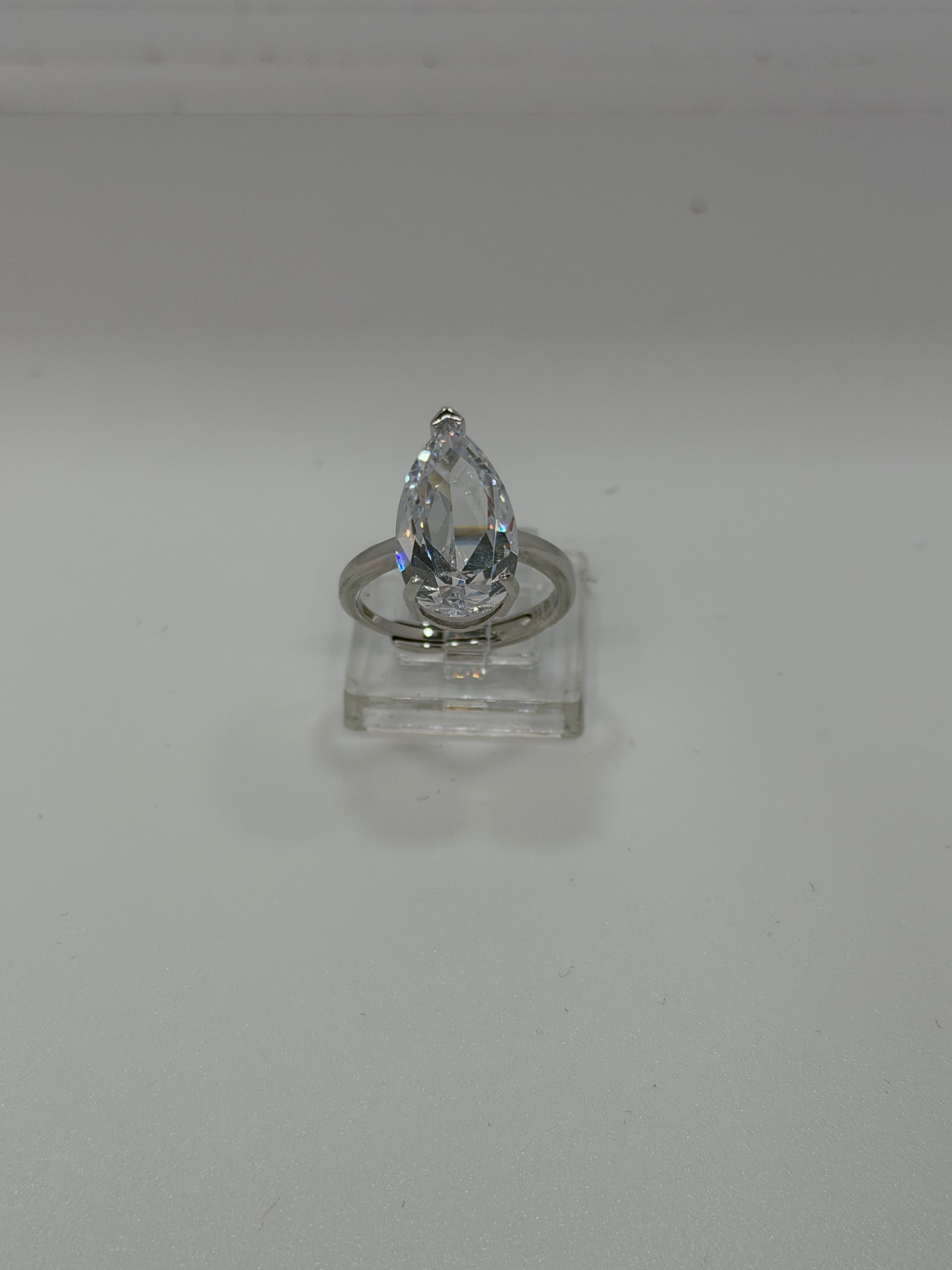 Anello Argento 925 Pietra Bianca a Goccia – Elegante e Regolabile | AG silver