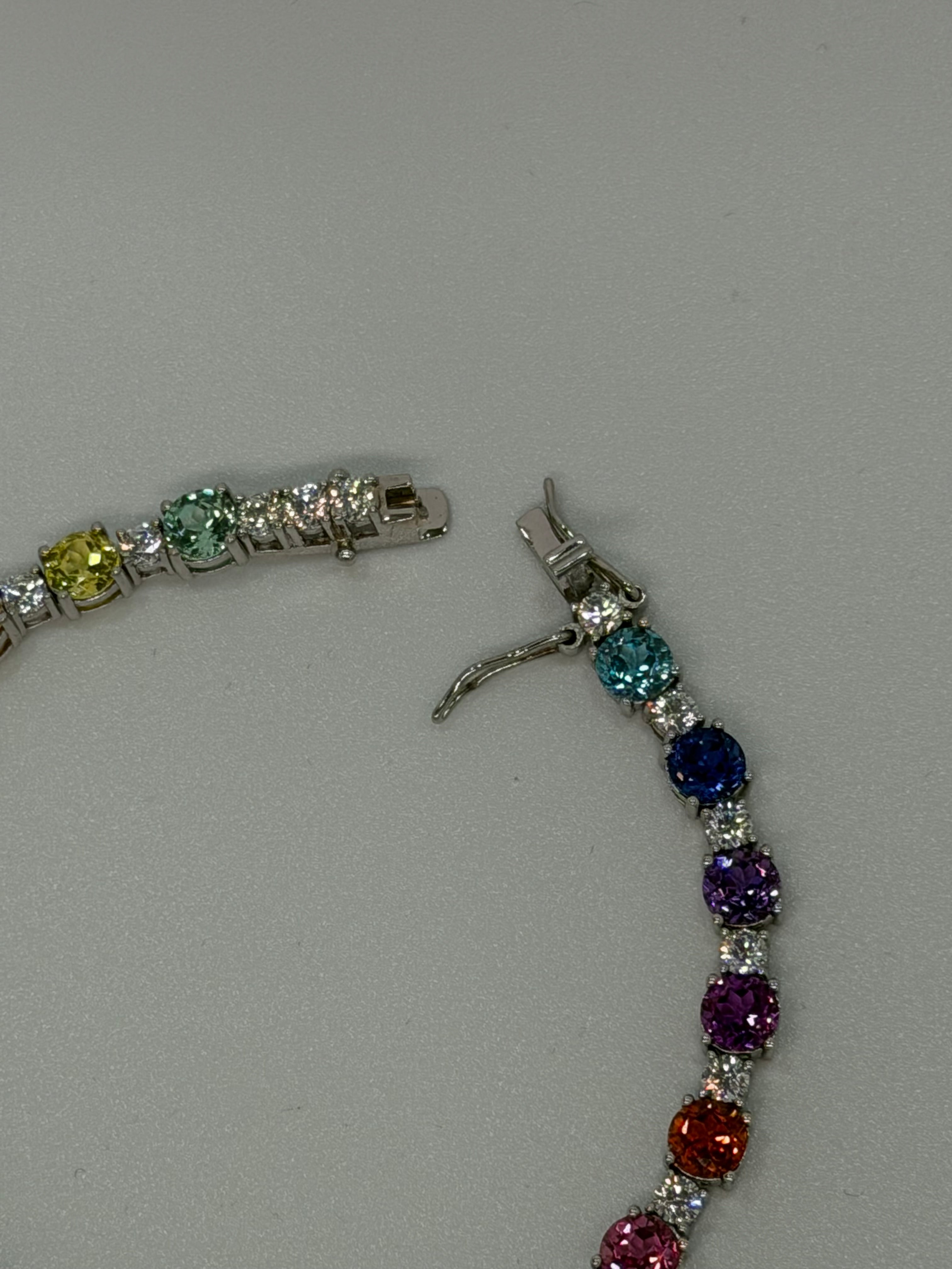 Bracciale Tennis Pietre Multicolor in Argento 925 – Esplosione di Colori