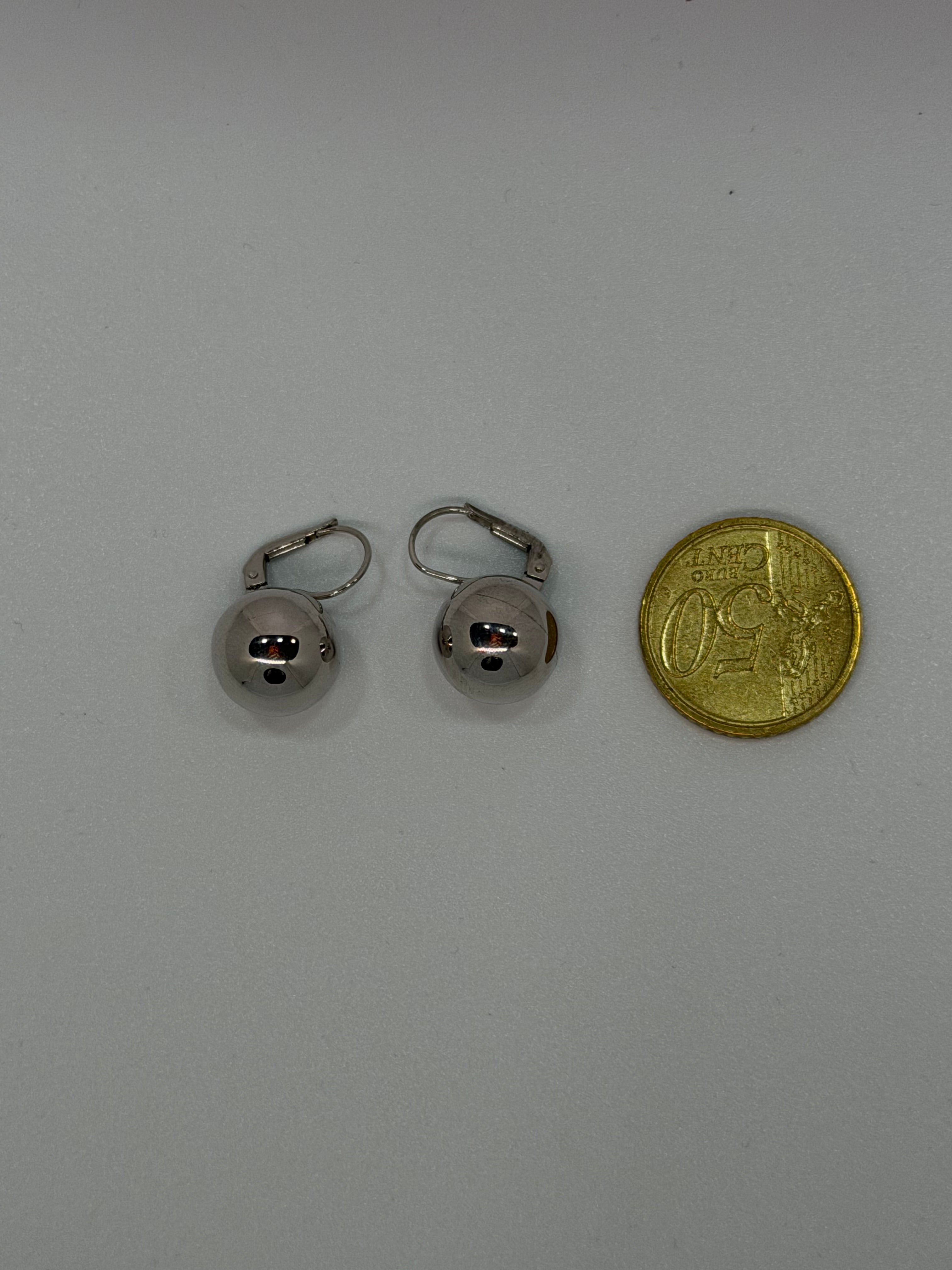Orecchini Monachella in Argento 925 con Sfere Lisce – Stile Minimal