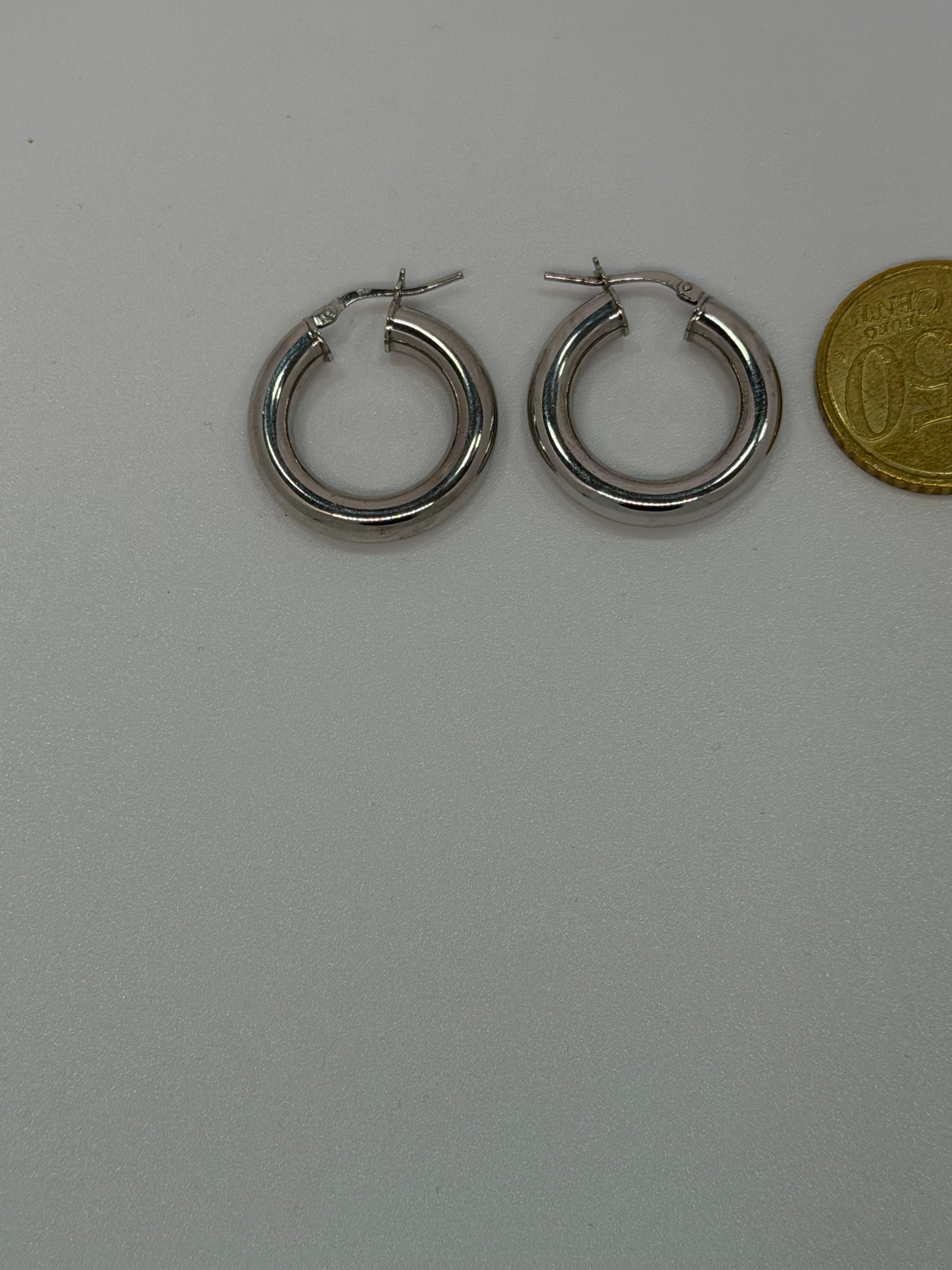 Orecchini Cerchi Bombati in Argento 925 – Classici e Versatili