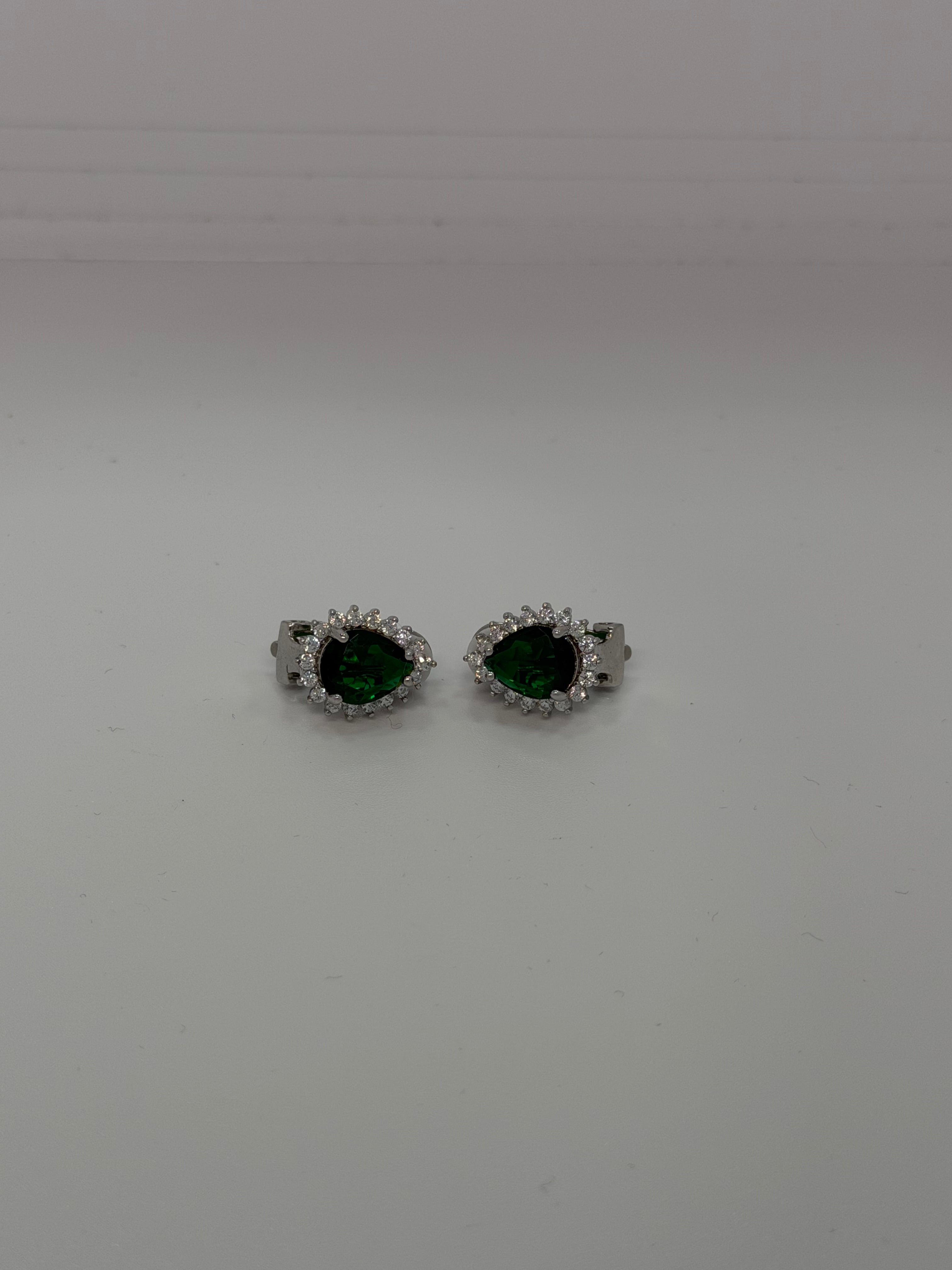 Orecchini a Clip Argento 925 con Pietra Verde e Cornice di Zirconi Bianchi