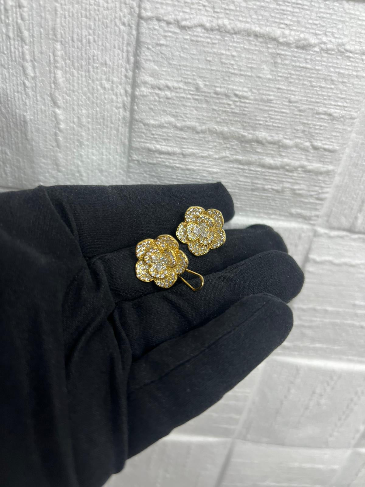Orecchini Fiore Argento 925 Bagnati nell'Oro con Pietre Bianche | Eleganza Floreale