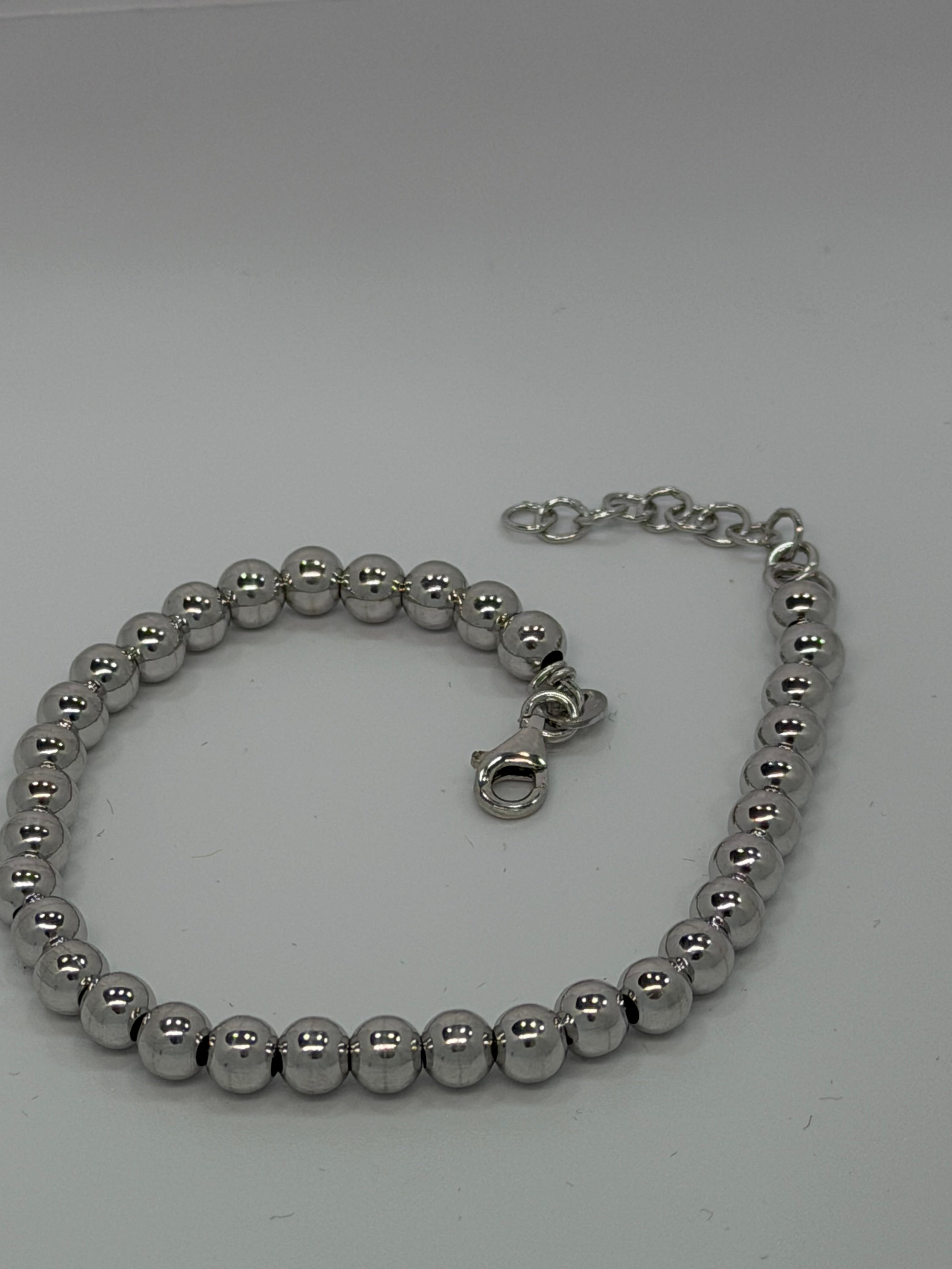 Bracciale Sfere Lisce in Argento 925 – Minimal e Versatile