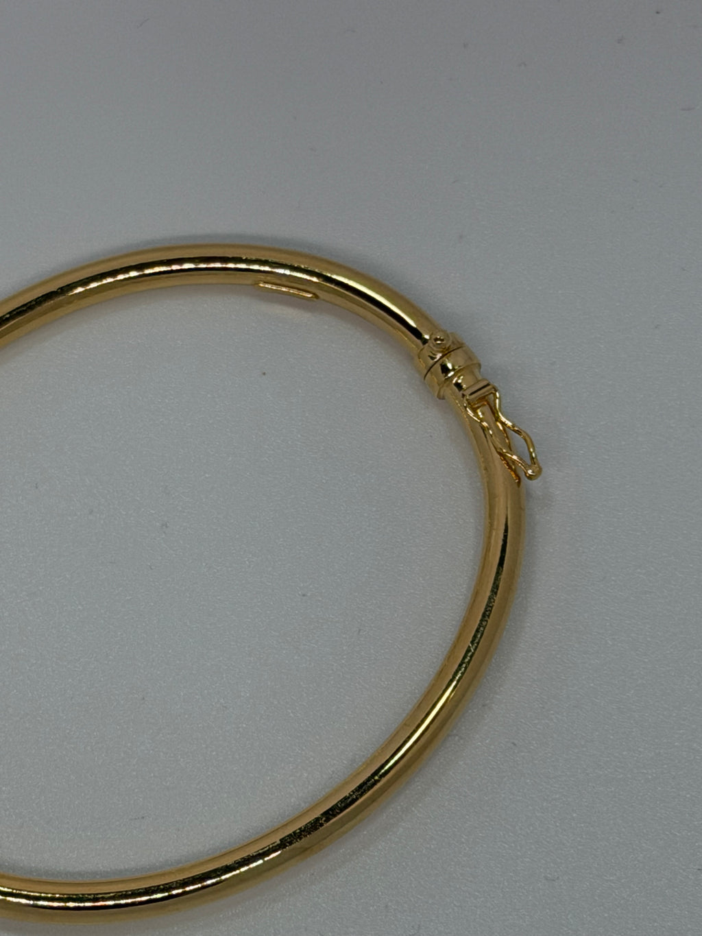 Bracciale Tubolare Rigido Argento 925 Bagnato Oro – Chiusura Laterale
