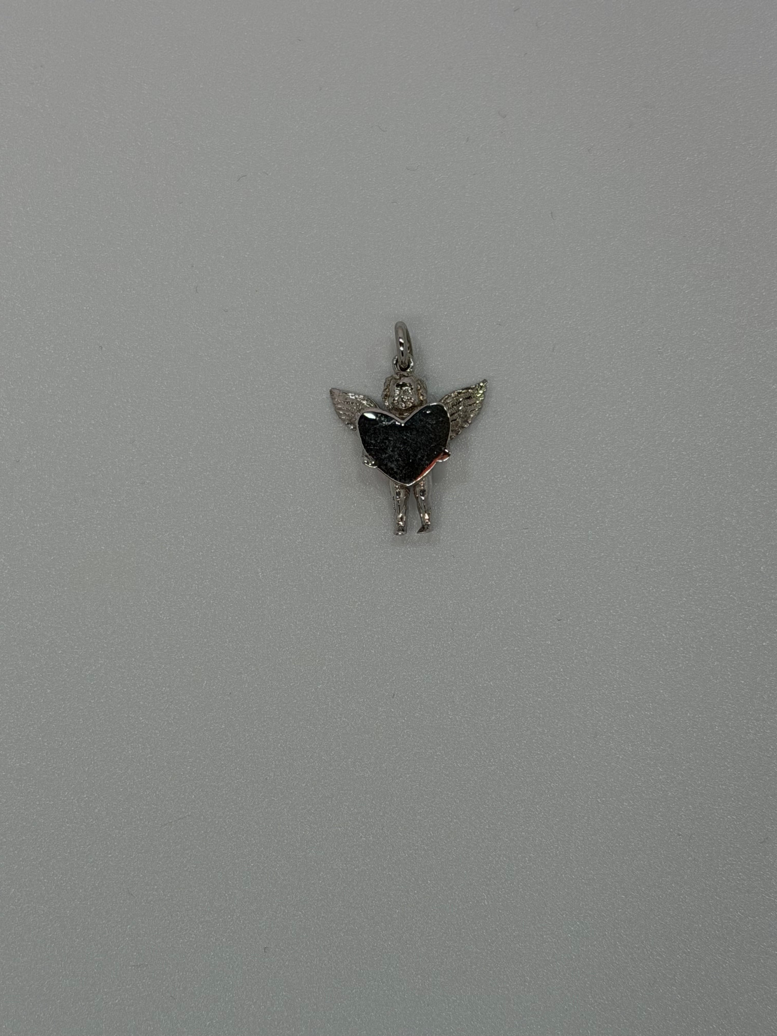 Ciondolo Angelo con Cuore in Argento 925 | Gioiello Artigianale
