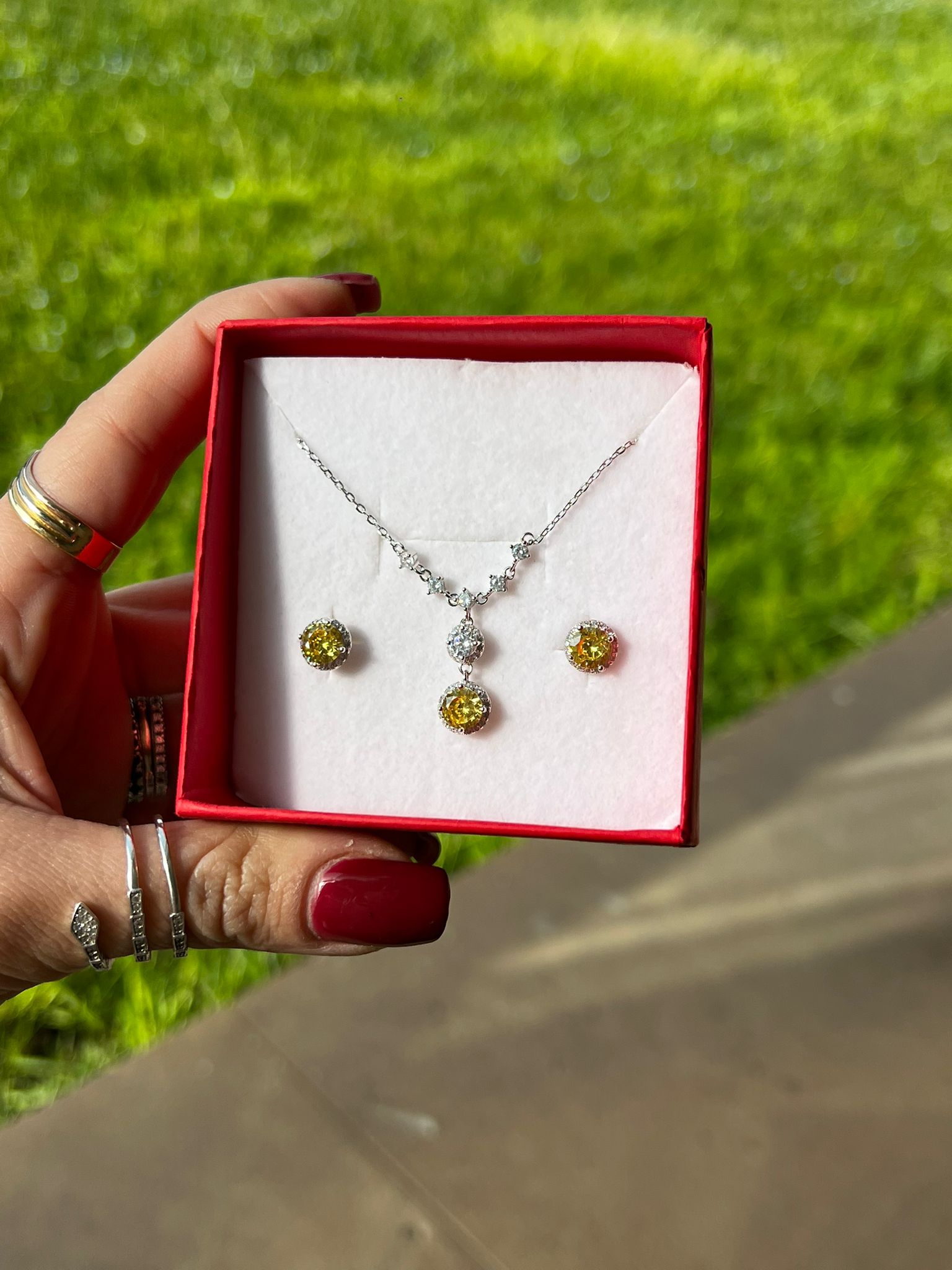 Completo in Argento 925 con Pietre Gialle – Collana e Orecchini Coordinati | Set Gioielli
