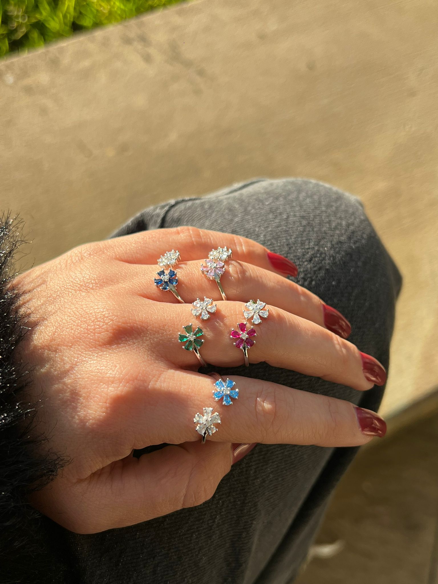 Anello Due Fiori Colorati Argento 925 – Fresco e Femminile