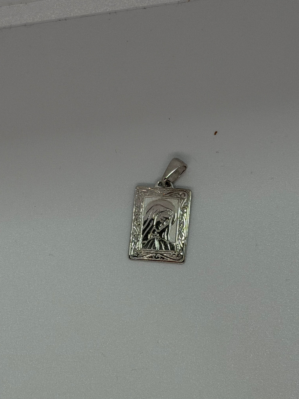 Ciondolo Madonnina in Argento 925 | Gioiello Religioso Artigianale