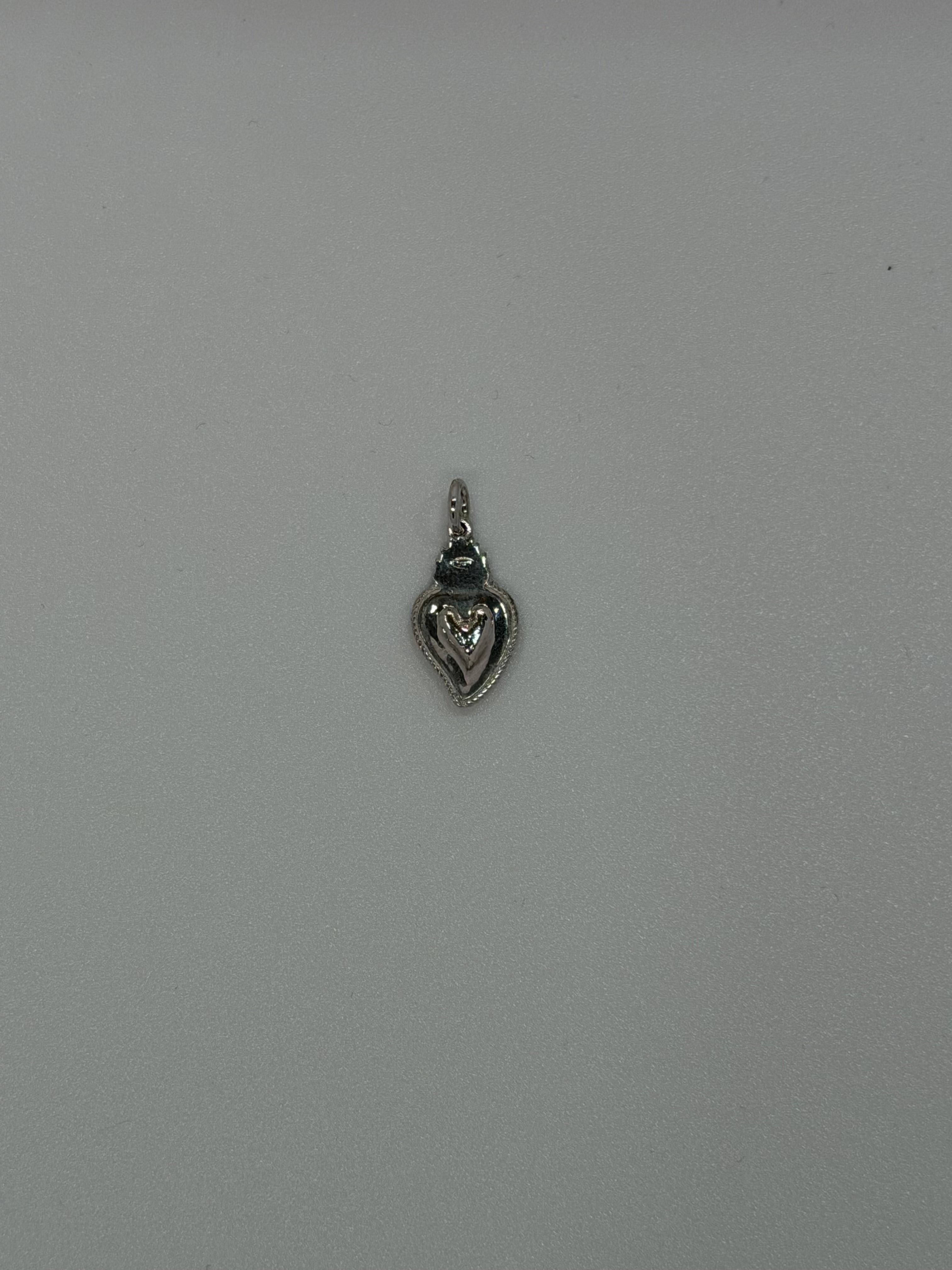 Ciondolo Sacro Cuore in Argento 925 | Gioiello Religioso Artigianale
