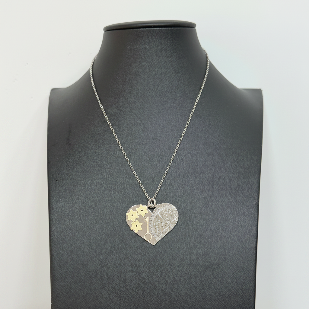 Collana Cuore Meccanico in Argento 925 – Design Unico
